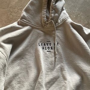 Women’s medium tan sweatshirt